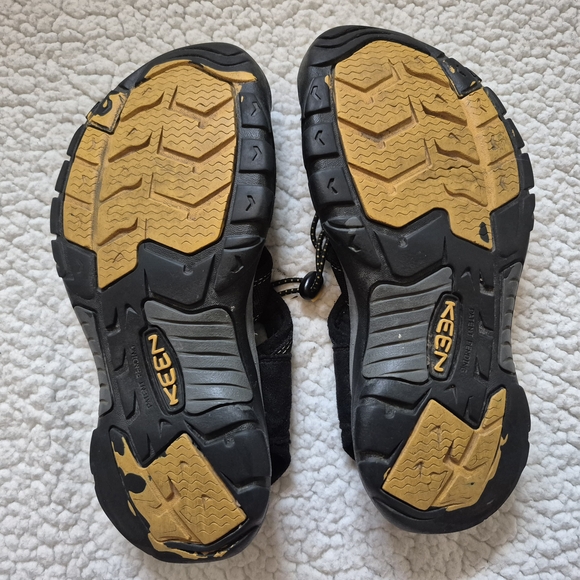 Keen Kids Black Water Shoes with Yellow Accents main image 5